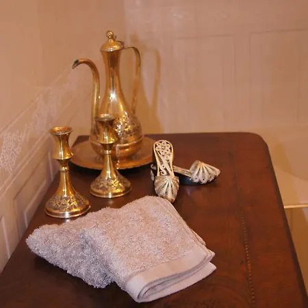 Candle Suites Hotel 4*