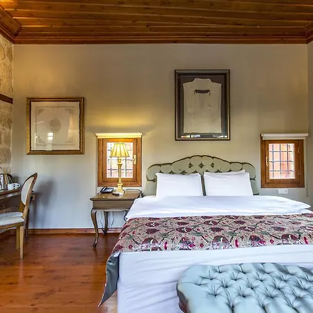 Candle Suites Hotell 4*